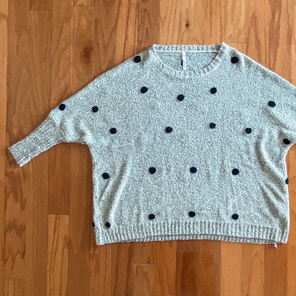 Kate Collection - Size L Sweater